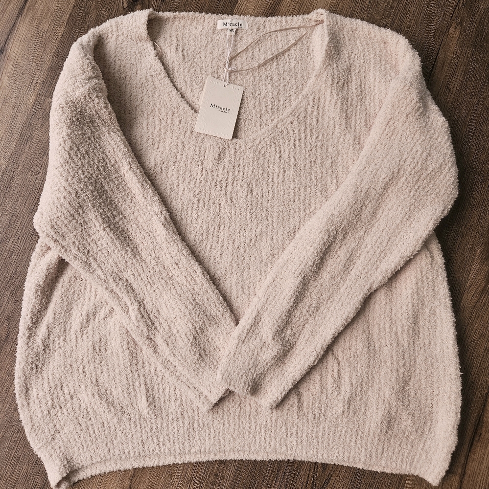 Miracle Cream V-Neck Sweater Nwt